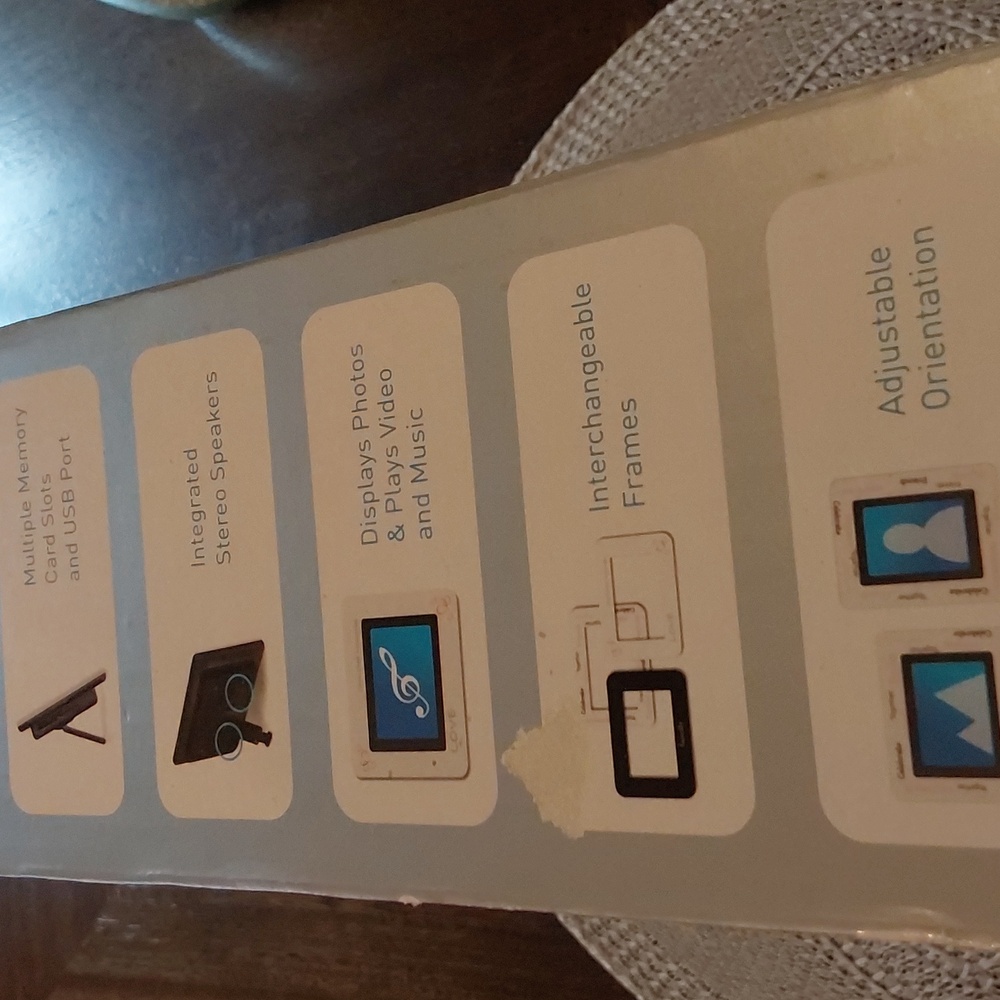 Coby 7" Digital Photo Frame with MP3 Player - Picture 6 of 6